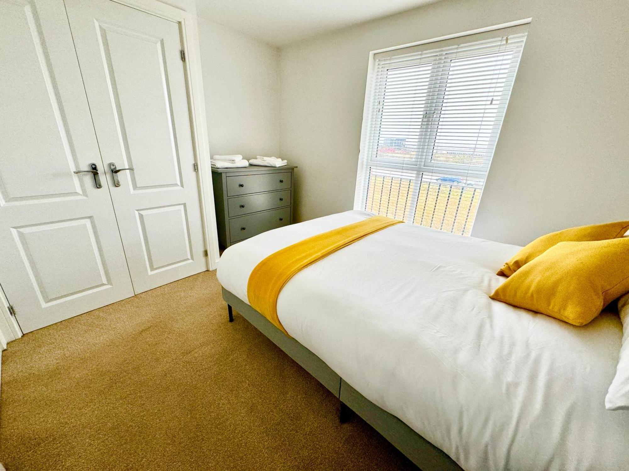 Modern 2-Bedroom Apartment Bristol Exterior photo
